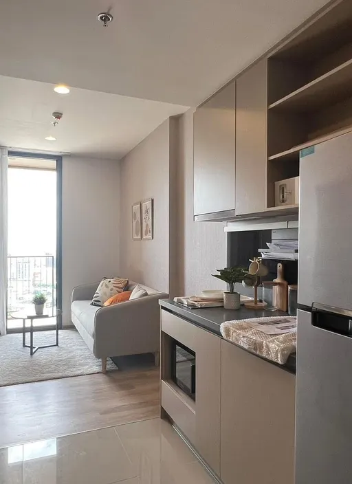 Photo 1 of listing DA-2422437: 1-bedroom condo (35 sq.m.) at Oka Haus Sukhumvit 36
