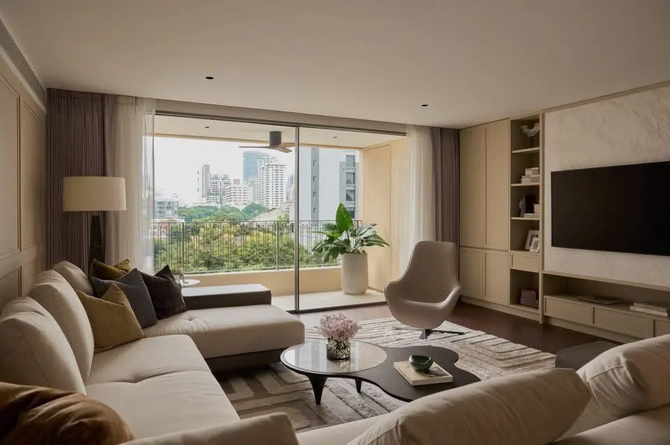 Living room (view 2) of the 3-bedroom condo (234 sq.m.) at Canvas 39