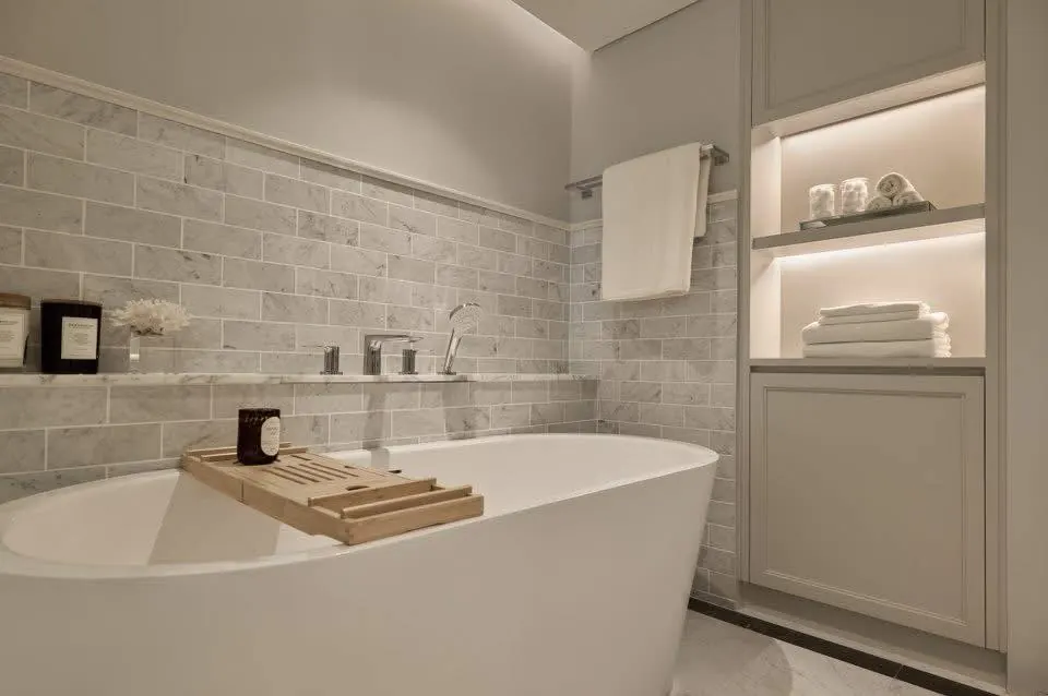 Bathroom of the 3-bedroom condo (234 sq.m.) at Canvas 39