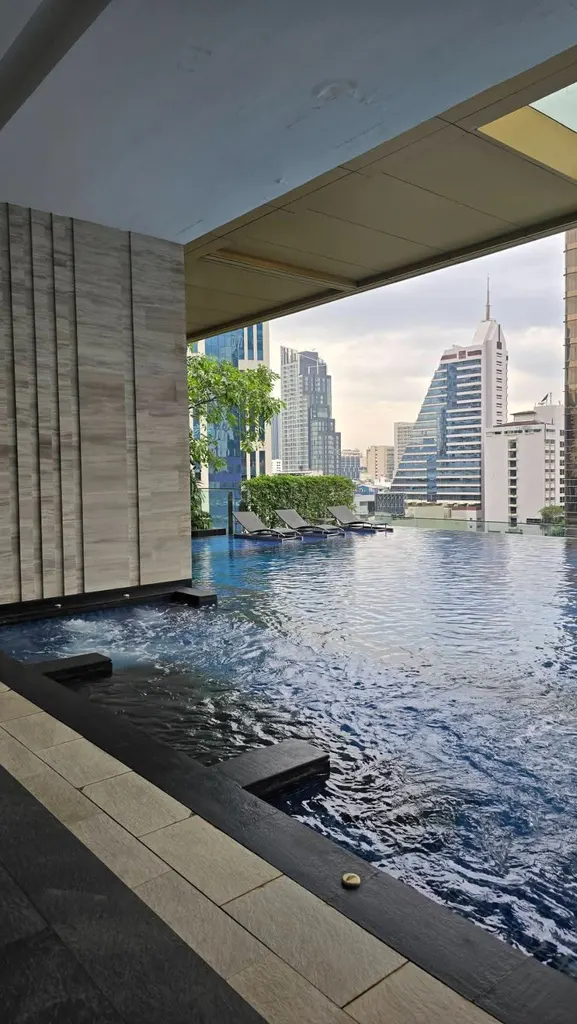 Photo 11 of listing DA-2439563: 2-bedroom condo (113 sq.m.) at Q1 Sukhumvit
