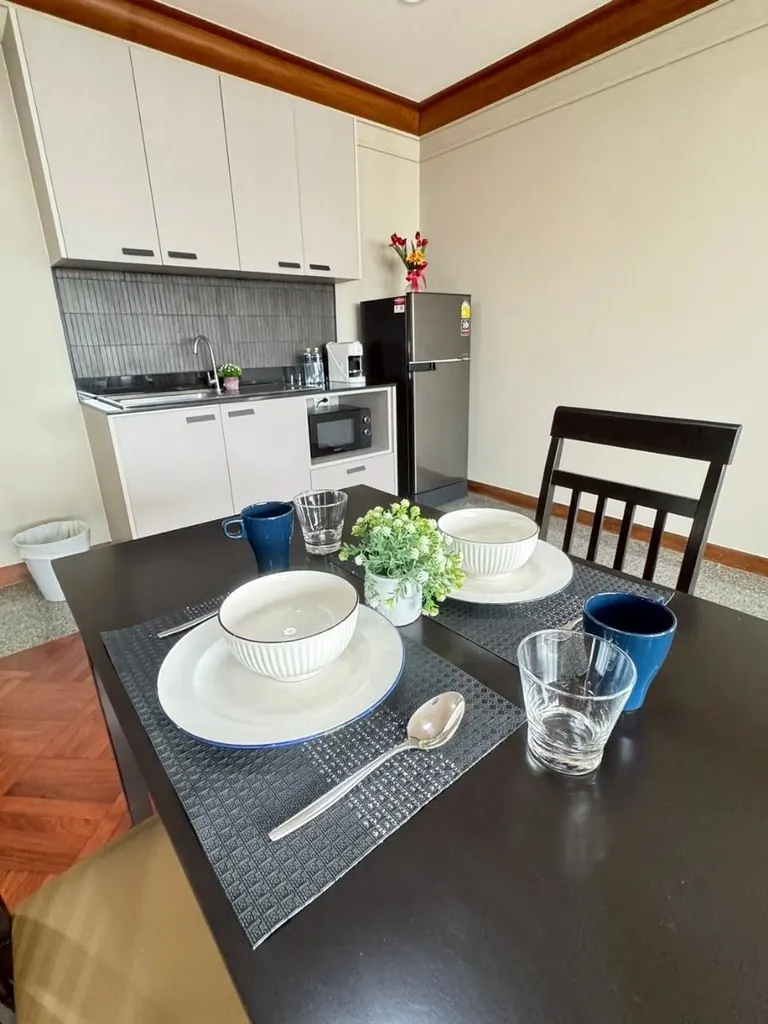 Photo 4 of listing DA-2440452: 1-bedroom condo (105 sq.m.) at United Tower Thong Lor