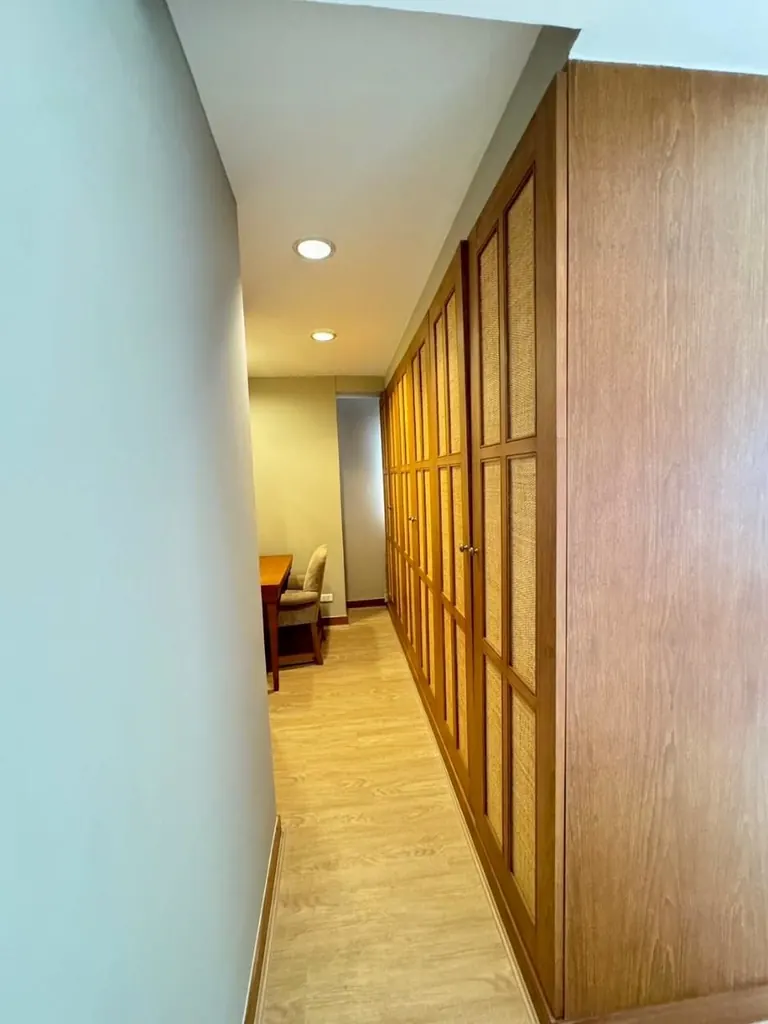 Photo 6 of listing DA-2440452: 1-bedroom condo (105 sq.m.) at United Tower Thong Lor