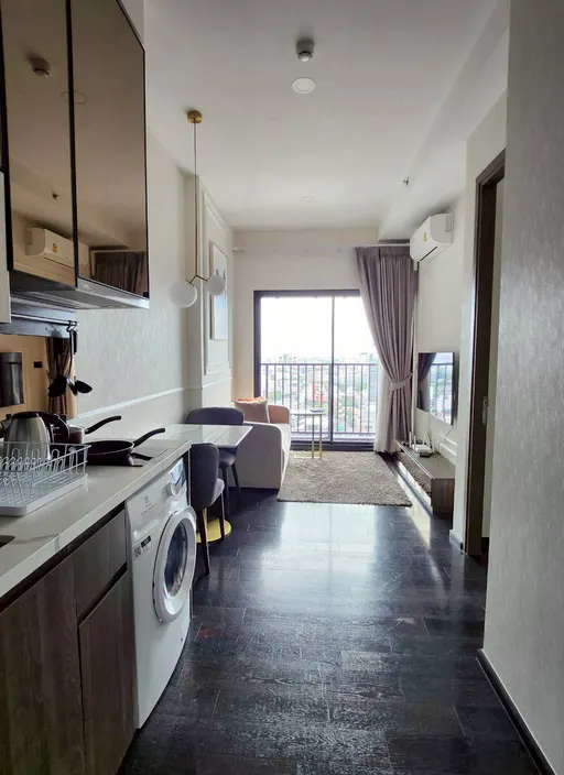 Photo 1 of listing DA-2446604: 1-bedroom condo (32 sq.m.) at Park Origin Thonglor