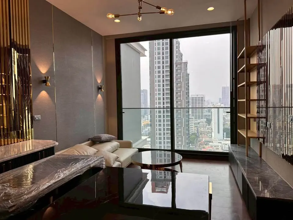 Photo 8 of listing DA-2446882: 1-bedroom condo (46 sq.m.) at Anil Sathorn 12
