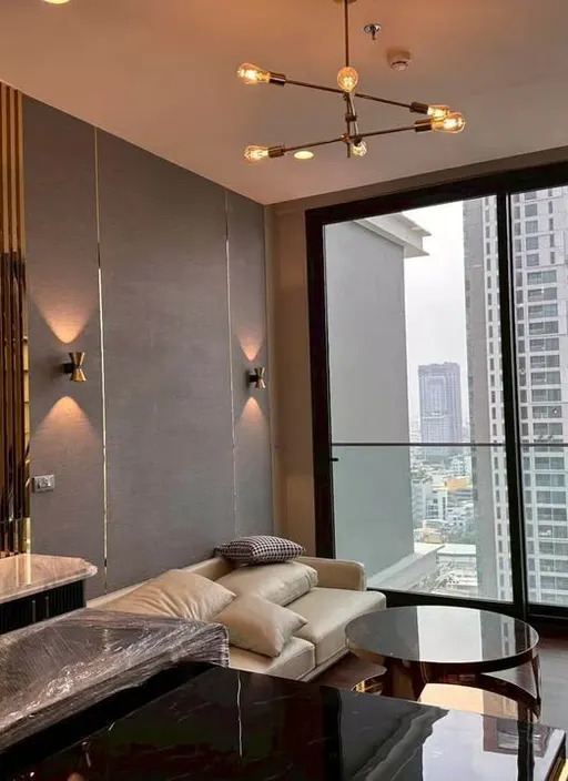Photo 1 of listing DA-2446882: 1-bedroom condo (46 sq.m.) at Anil Sathorn 12