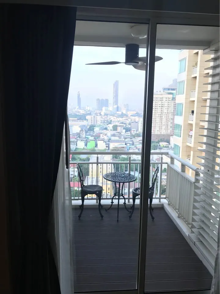 Photo 10 of listing DA-2497013: 2-bedroom condo (99 sq.m.) at The Empire Place