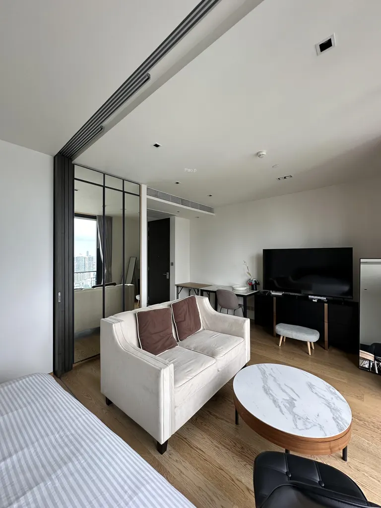 Photo 3 of listing DA-2514571: 1-bedroom condo (43 sq.m.) at Beatniq Sukhumvit 32