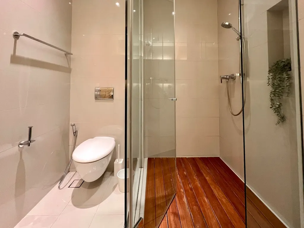 ภาพที่ 17 จากประกาศ DA-2543446 คอนโด 2 ห้องนอน 96 ตร.ม. ศาลาแดง เรสซิเด้นซ์ คอนโดมิเนียม