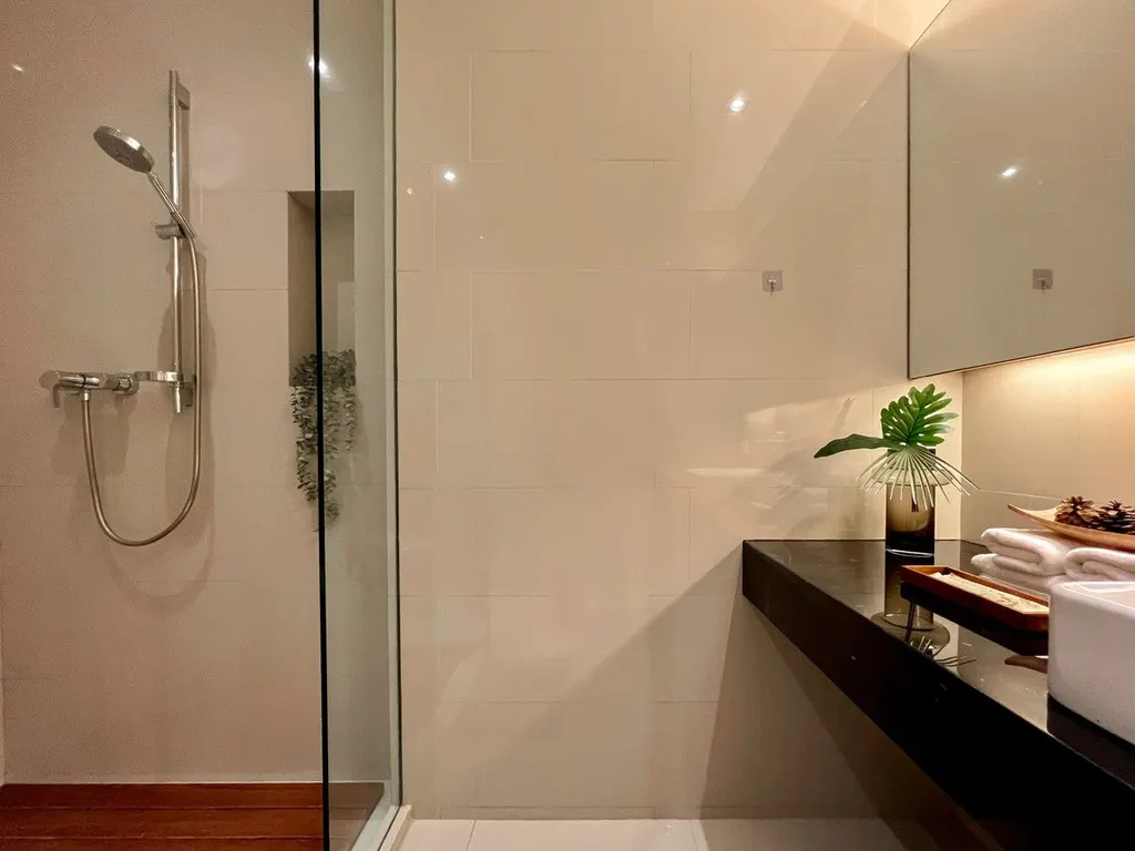 ภาพที่ 8 จากประกาศ DA-2543446 คอนโด 2 ห้องนอน 96 ตร.ม. ศาลาแดง เรสซิเด้นซ์ คอนโดมิเนียม