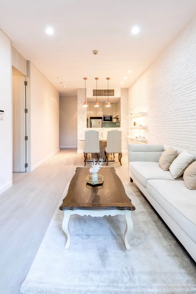 Vincente Sukhumvit 49 Condominium 1房公寓（59.46 平方米）的客厅（景观 2）