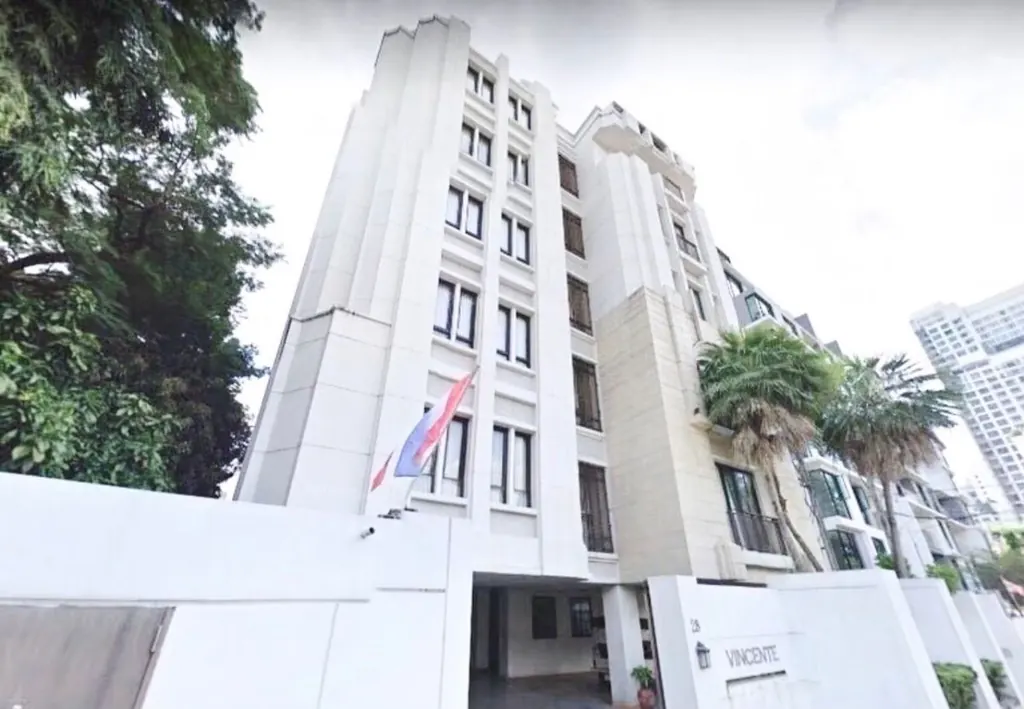 Vincente Sukhumvit 49 Condominium 外观
