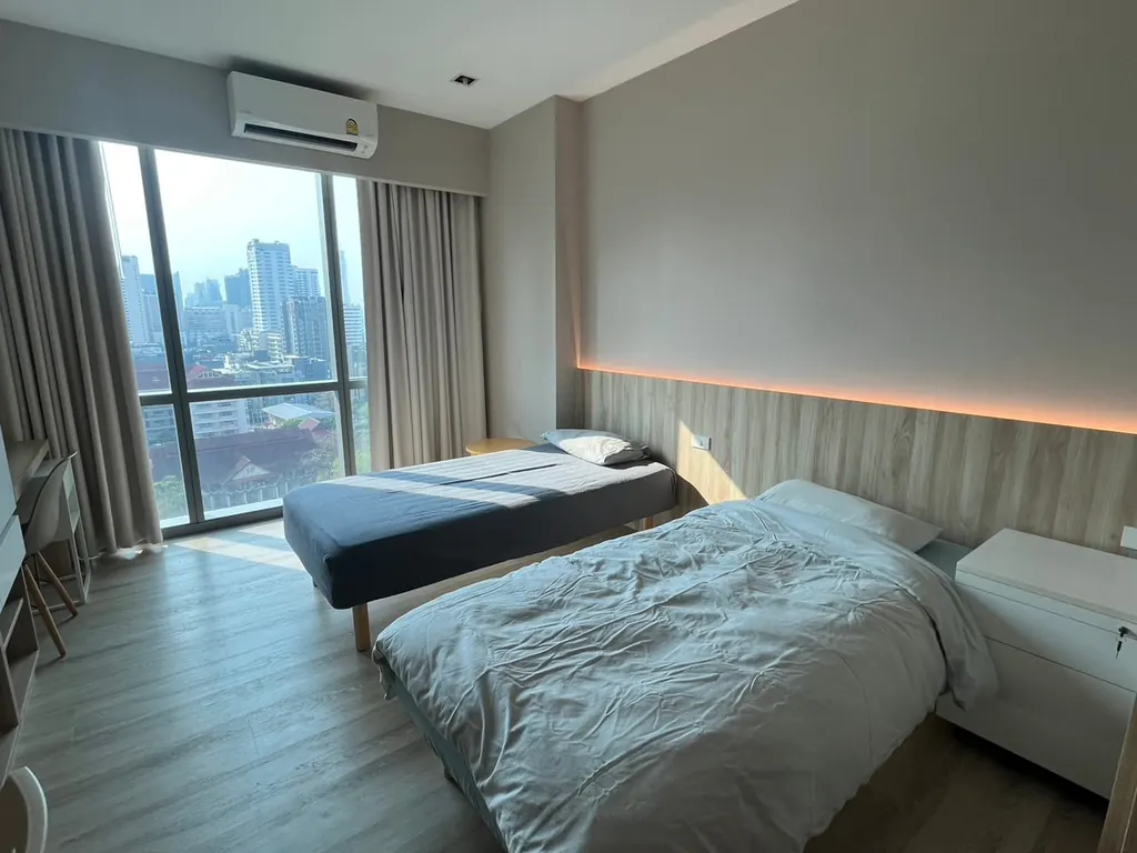Chambre (vue 5) du condo de 2 chambre(s) (90 m²) au The Room Sukhumvit 21