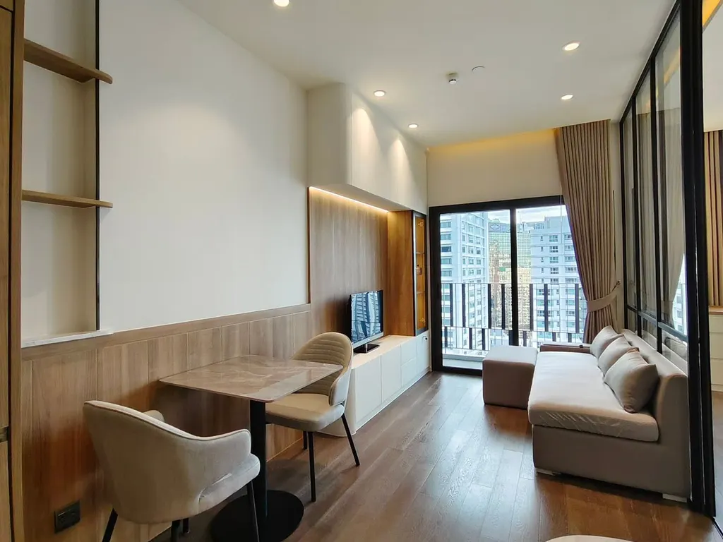 Photo 1 de l'annonce DA-2711555 : condo de 1 chambre(s) (43.5 m²) chez Muniq Sukhumvit 23