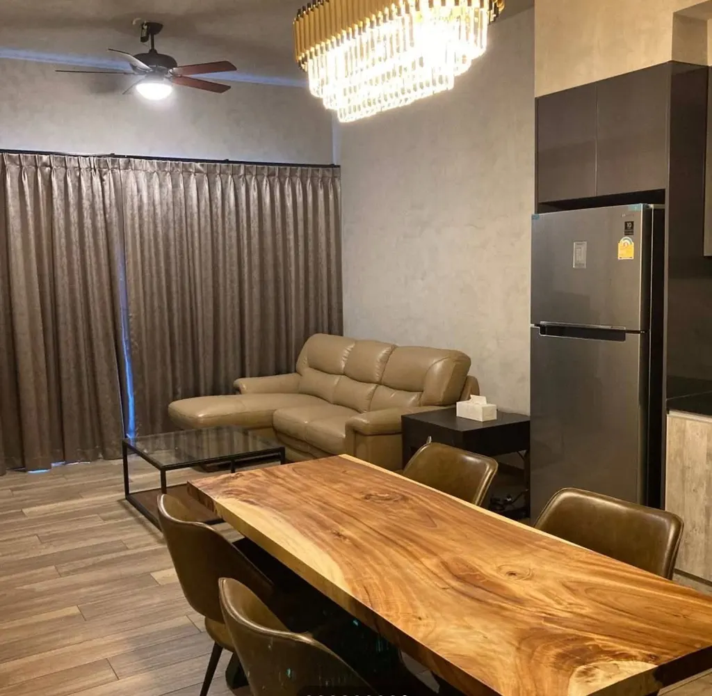 Photo 2 of listing DA-2715780: 2-bedroom condo (87 sq.m.) at The Lofts Asoke