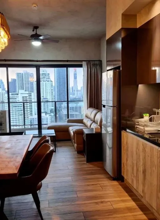 Photo 1 of listing DA-2715780: 2-bedroom condo (87 sq.m.) at The Lofts Asoke