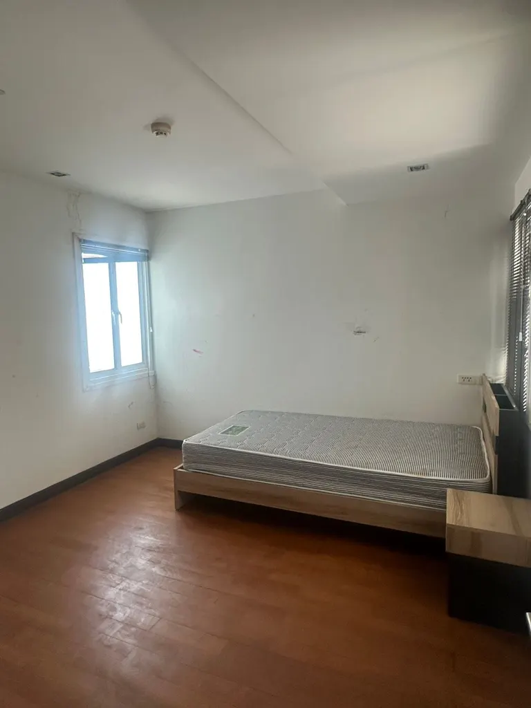 Photo 3 of listing DA-2718963: 3-bedroom condo (116 sq.m.) at Le Nice Ekkamai Condominium