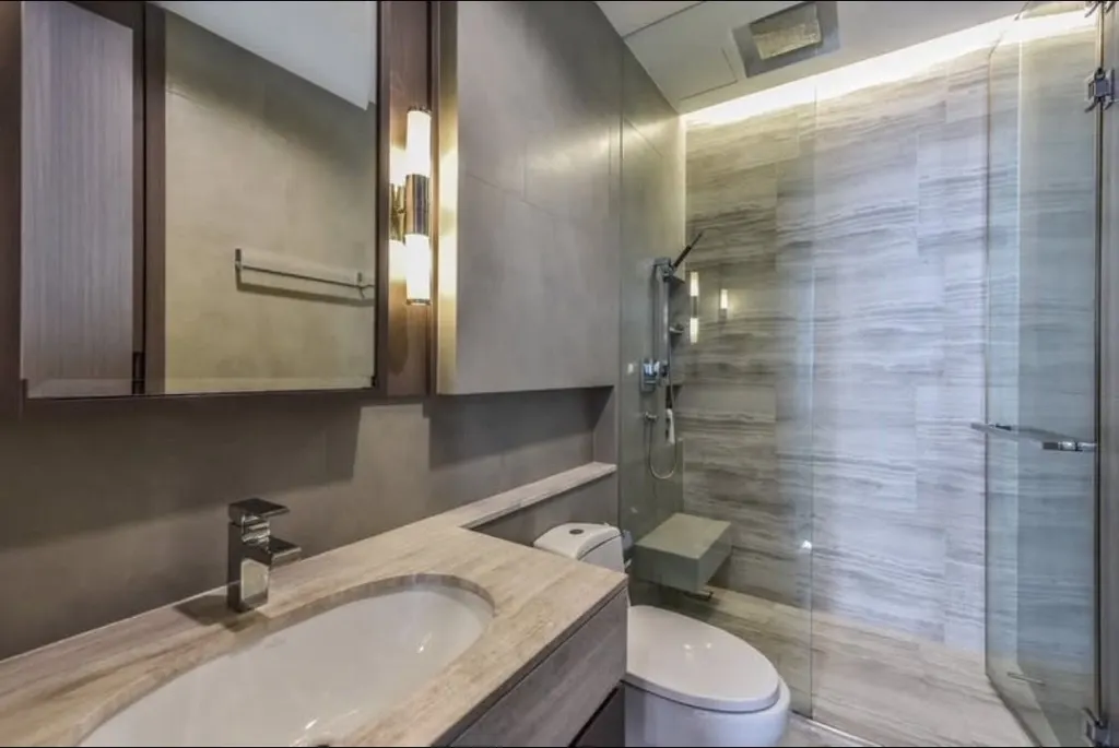 Photo 3 of listing DA-2772338: 1-bedroom condo (45 sq.m.) at The Diplomat Sathorn