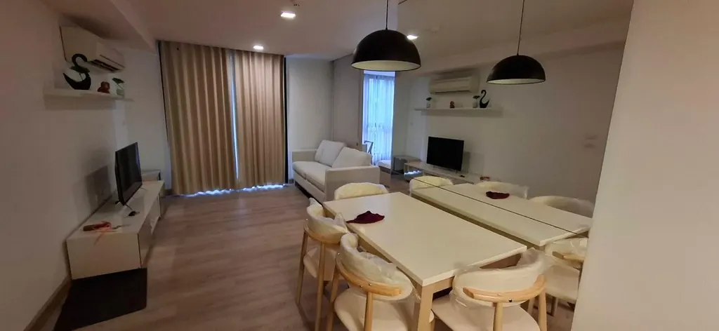 Photo 1 of listing DA-2778346: 1-bedroom condo (39 sq.m.) at LIV @ 49