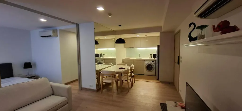Photo 2 of listing DA-2778346: 1-bedroom condo (39 sq.m.) at LIV @ 49