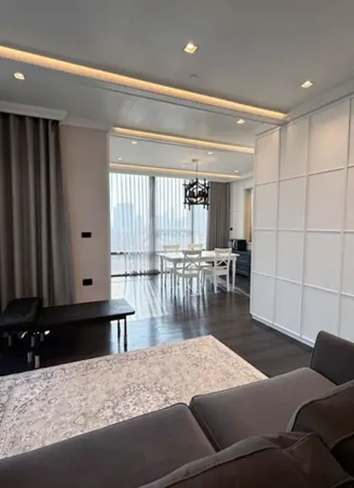 Photo 1 of listing DA-2818332: 1-bedroom condo (104 sq.m.) at The Bangkok Sathorn