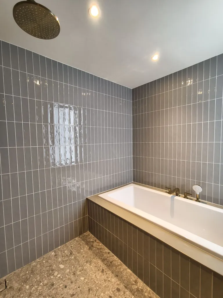Photo 17 of listing DA-2836884: 2-bedroom condo (103.24 sq.m.) at Via 34
