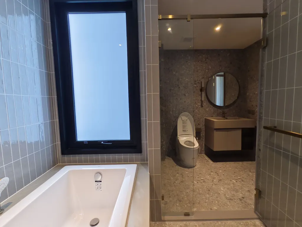 Photo 21 of listing DA-2836884: 2-bedroom condo (103.24 sq.m.) at Via 34