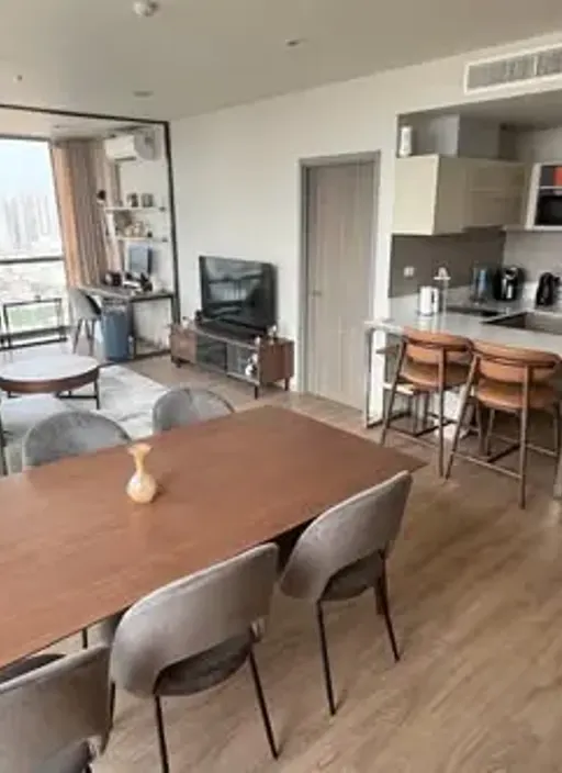 Cover photo of listing DA-2876882: 2-bedroom condo (90 sq.m.) at The Issara Sathorn