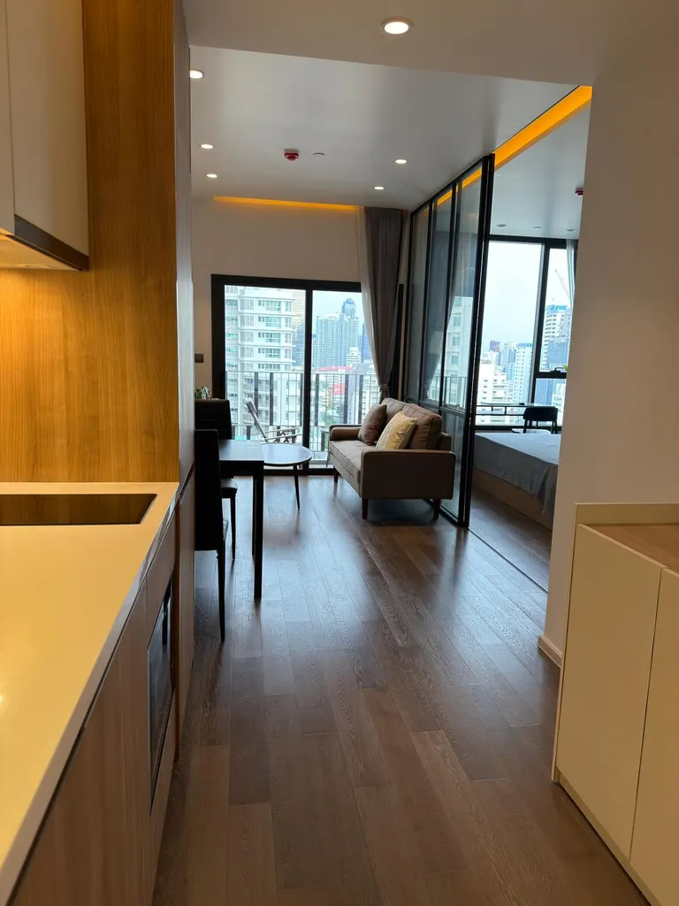 Photo 2 of listing DA-2903083: 1-bedroom condo (43 sq.m.) at Muniq Sukhumvit 23