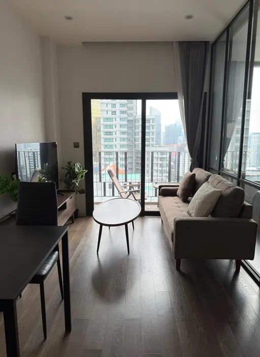 Photo 1 of listing DA-2903083: 1-bedroom condo (43 sq.m.) at Muniq Sukhumvit 23