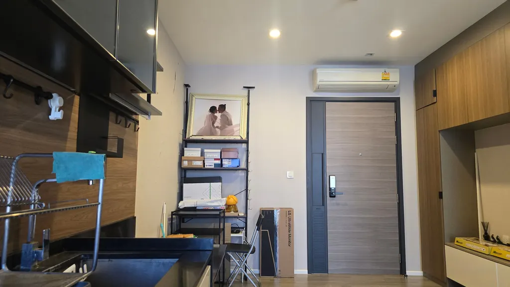 Wohnzimmer (Ansicht 2) der 1-Zimmer-Eigentumswohnung (35 m²) im The Room Sathorn - St. Louis