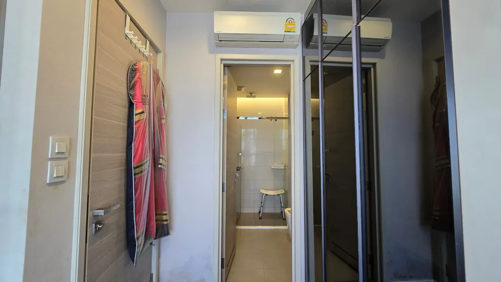 Badezimmer der 1-Zimmer-Eigentumswohnung (35 m²) im The Room Sathorn - St. Louis