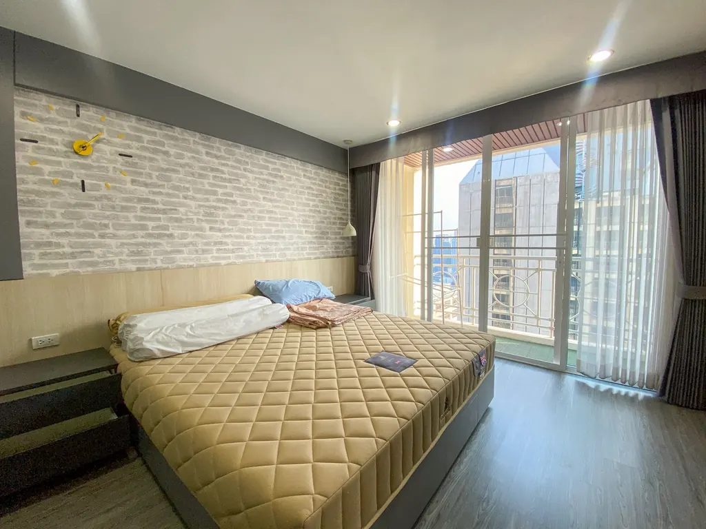 Bedroom of the 2-bedroom condo (80.83 sq.m.) at Asoke Place