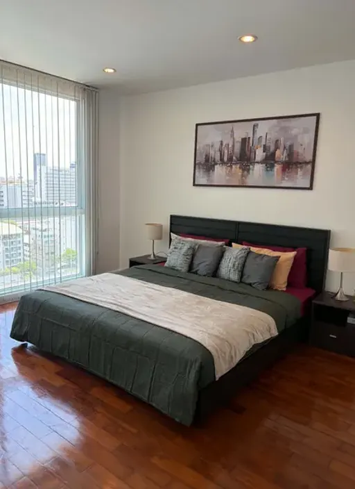 Photo 1 of listing DA-2945369: 2-bedroom condo (82.5 sq.m.) at Baan Siri Silom