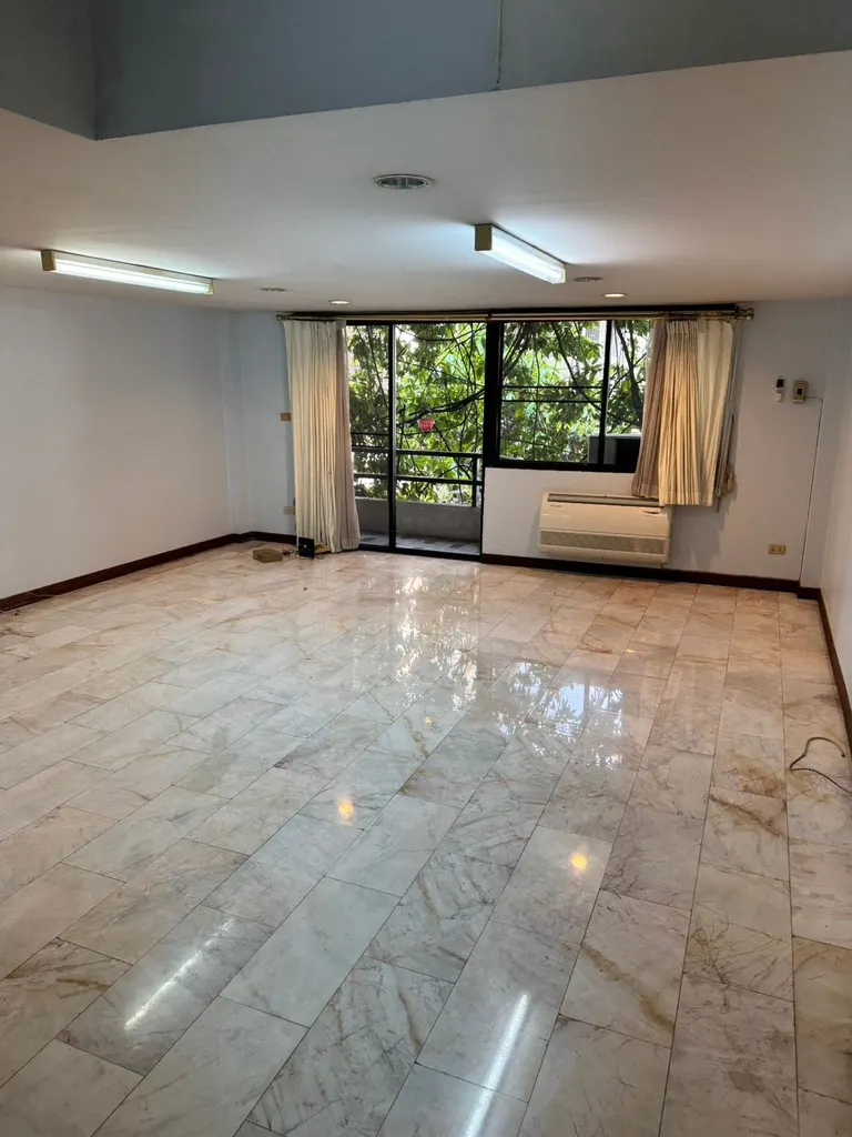 စာရင်း DA-2953829 ၏ ဓာတ်ပုံ 6- Thonglor ရှိ အိပ်ခန်း 6 ခန်းပါ တောင်းဟောက်စ် (450 စတုရန်းမီတာ)