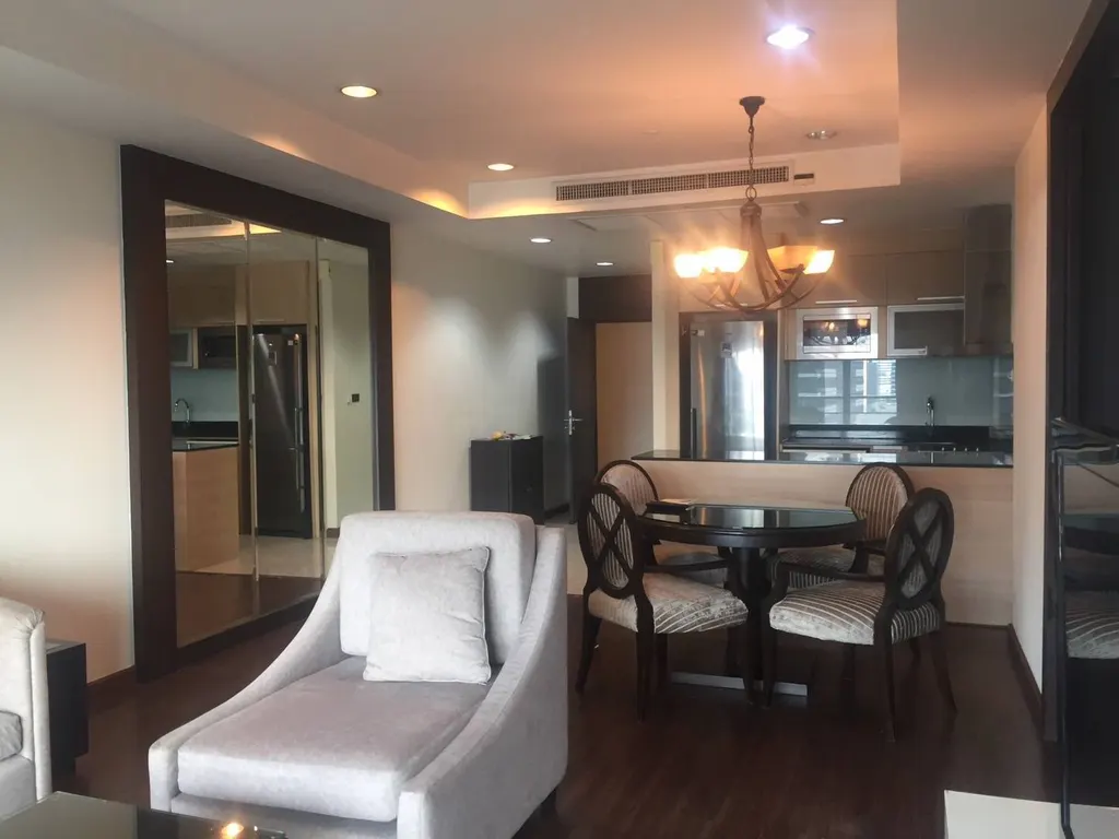 Photo 6 of listing DA-2974447: 2-bedroom condo (94 sq.m.) at Sathorn Gardens