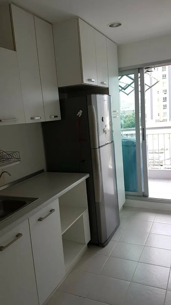 Photo 5 of listing DA-2975081: 1-bedroom condo (40 sq.m.) at Life @ Sathorn 10