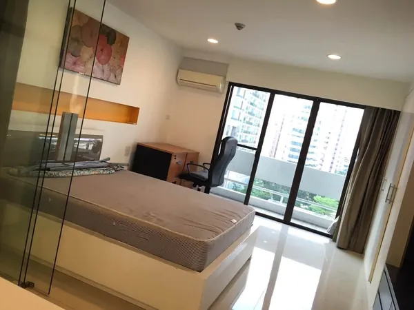 Photo 1 of listing DA-2984995: 2-bedroom condo (119 sq.m.) at Sukhumvit House Condominium