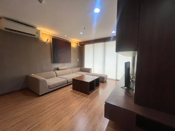 Photo 1 of listing DA-3003290: 1-bedroom condo (82 sq.m.) at Silom Grand Terrace Condominium