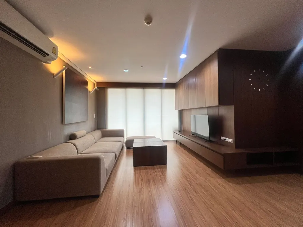 Photo 2 of listing DA-3003290: 1-bedroom condo (82 sq.m.) at Silom Grand Terrace Condominium