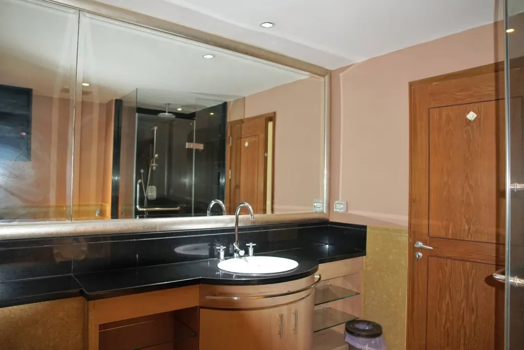 Photo 12 of listing DA-3007068: 2-bedroom condo (91 sq.m.) at Sky Villas Sathorn