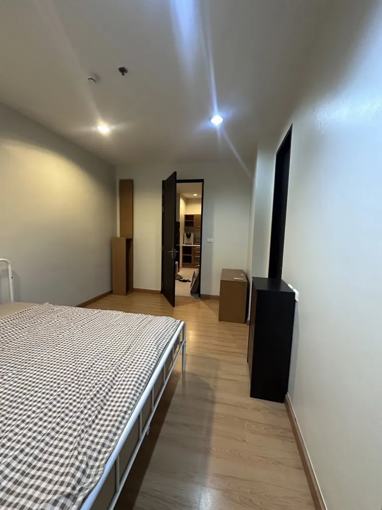 Bedroom of the 2-bedroom condo (84 sq.m.) at The Address Siam