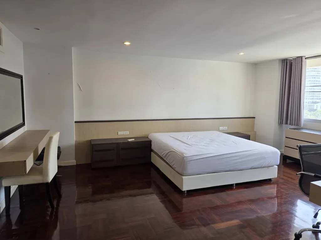 Photo 4 of listing DA-3023917: 3-bedroom condo (242 sq.m.) at DS Tower 1