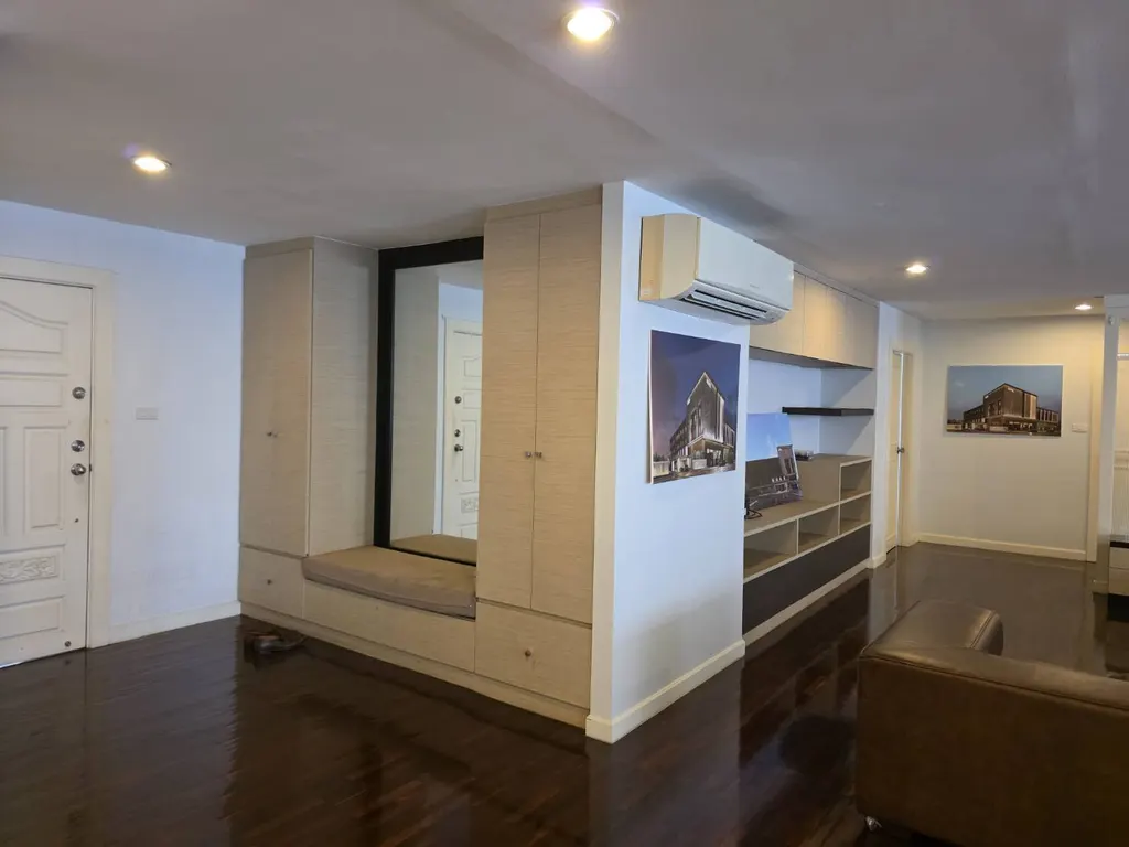 Photo 1 of listing DA-3023917: 3-bedroom condo (242 sq.m.) at DS Tower 1