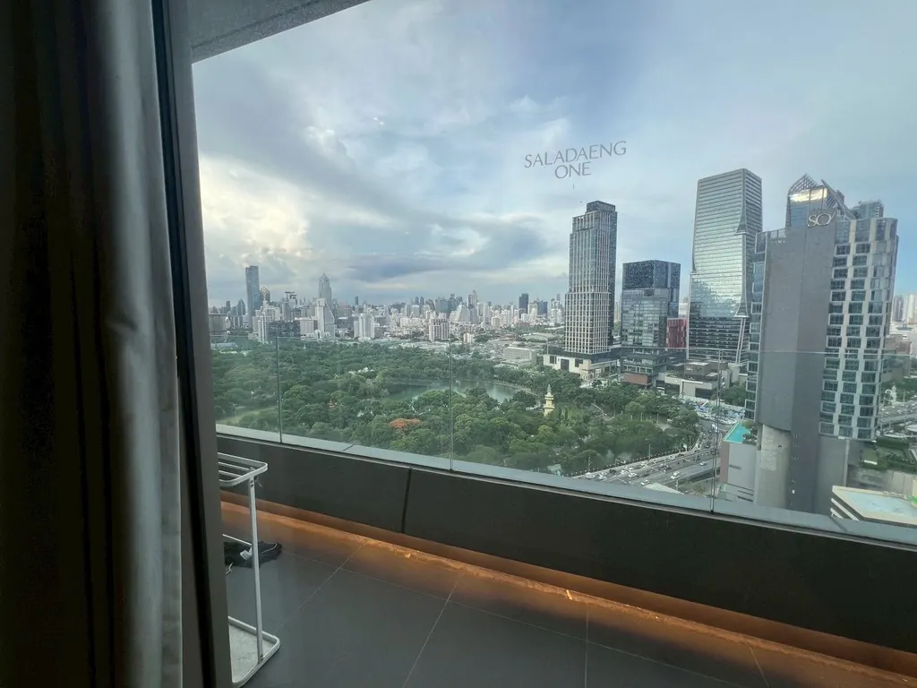 Photo 5 of listing DA-3025703: 3-bedroom condo (225.85 sq.m.) at Saladaeng One