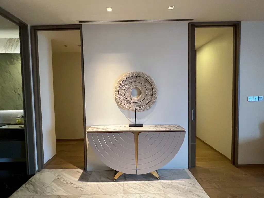 Photo 8 of listing DA-3025703: 3-bedroom condo (225.85 sq.m.) at Saladaeng One