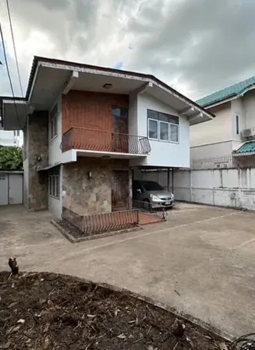 Cover photo of listing DA-3044860: 3-bedroom house (150 sq.m.) in Ekkamai