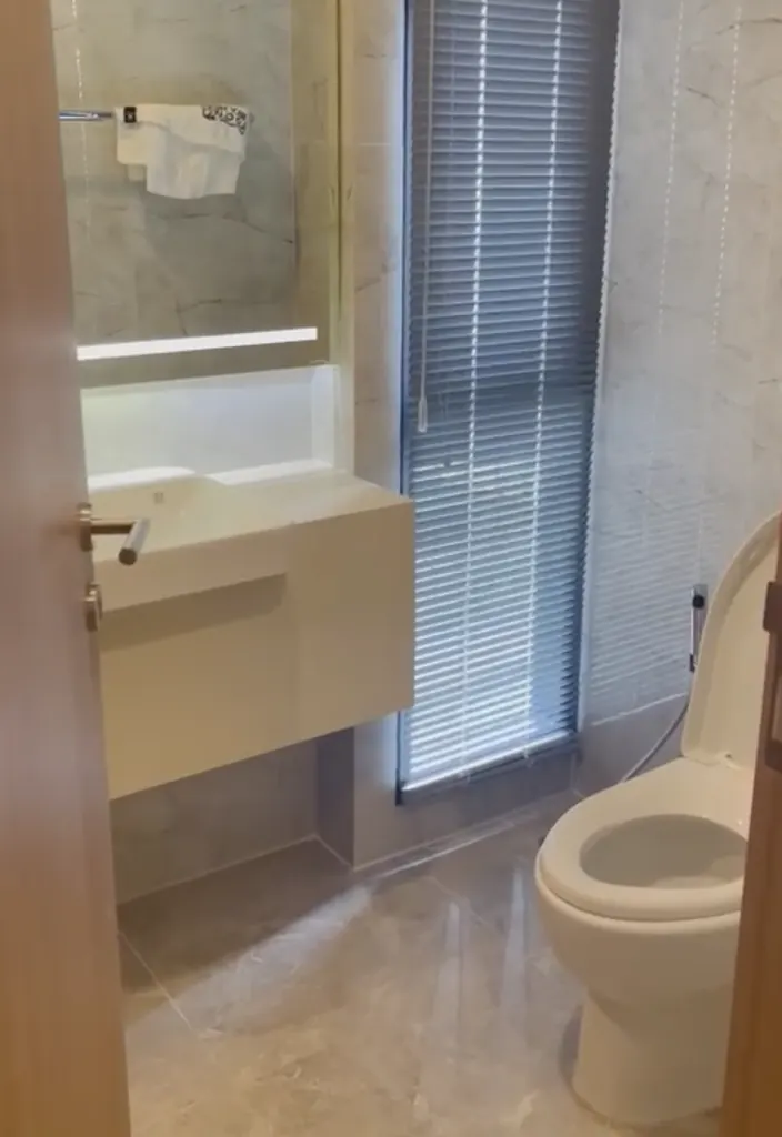 Photo 6 of listing DA-3065644: 2-bedroom condo (60 sq.m.) at Noble Around Sukhumvit 33