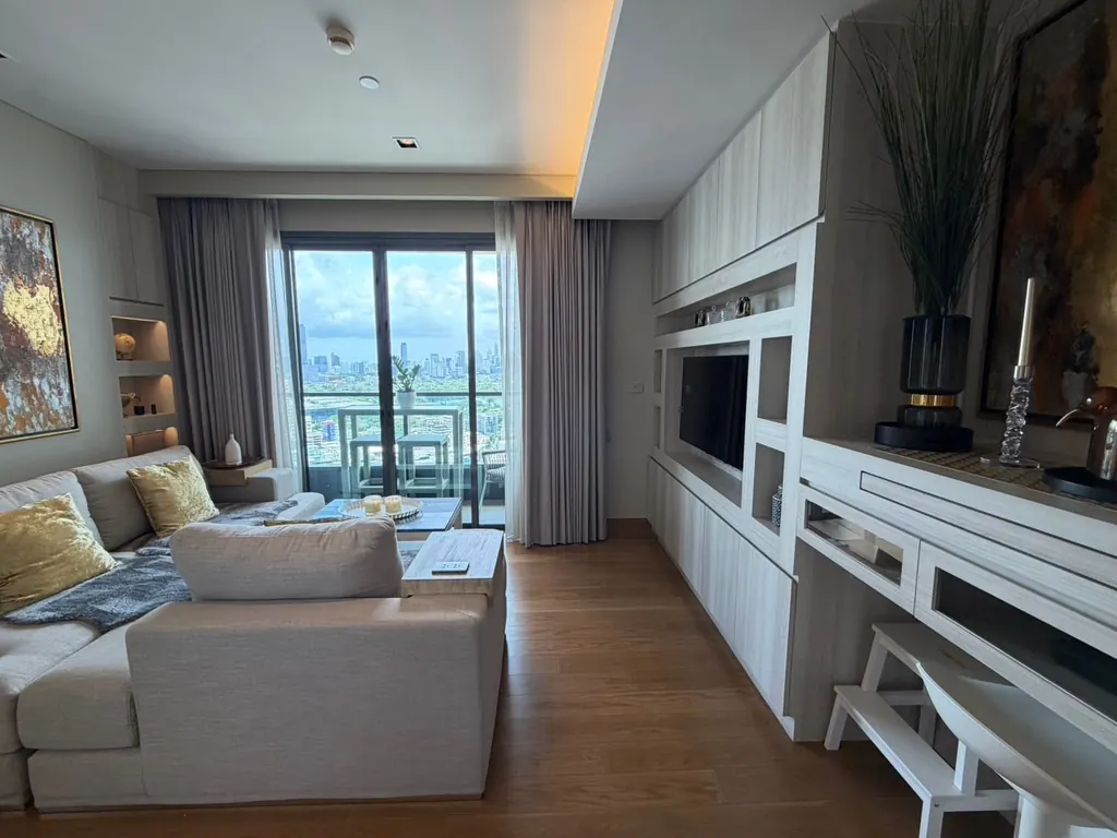 Living room (view 5) of the 2-bedroom condo (54 sq.m.) at The Lumpini 24