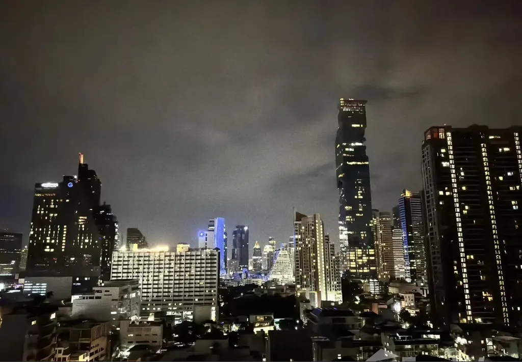 Photo 5 of listing DA-3069539: 1-bedroom condo (52.37 sq.m.) at The Lofts Silom