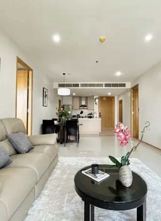 Photo 1 of listing DA-3075091: 2-bedroom condo (110 sq.m.) at The Empire Place